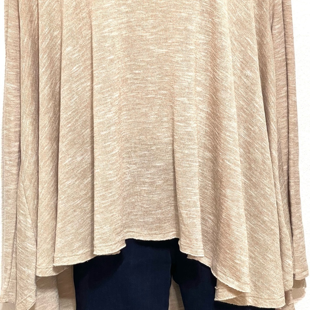 Urban Outfitters We The Free Woman Sand Long Sleeve V Neck Shirt Size M - Picture 4 of 16